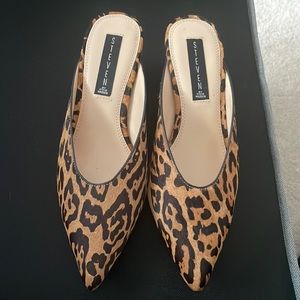 Beautiful never worn Steve Madden Ponyhair mules. Size 7.5